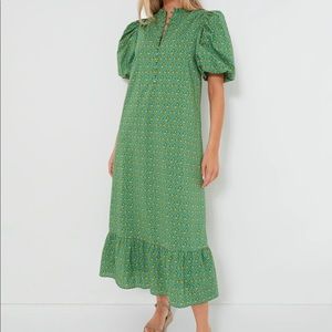 HYACINTH HOUSE by Tuckernuck

Green Diamond Floral Mimi Midi Dress